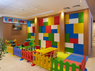 DIAMOND - KIDS AREA